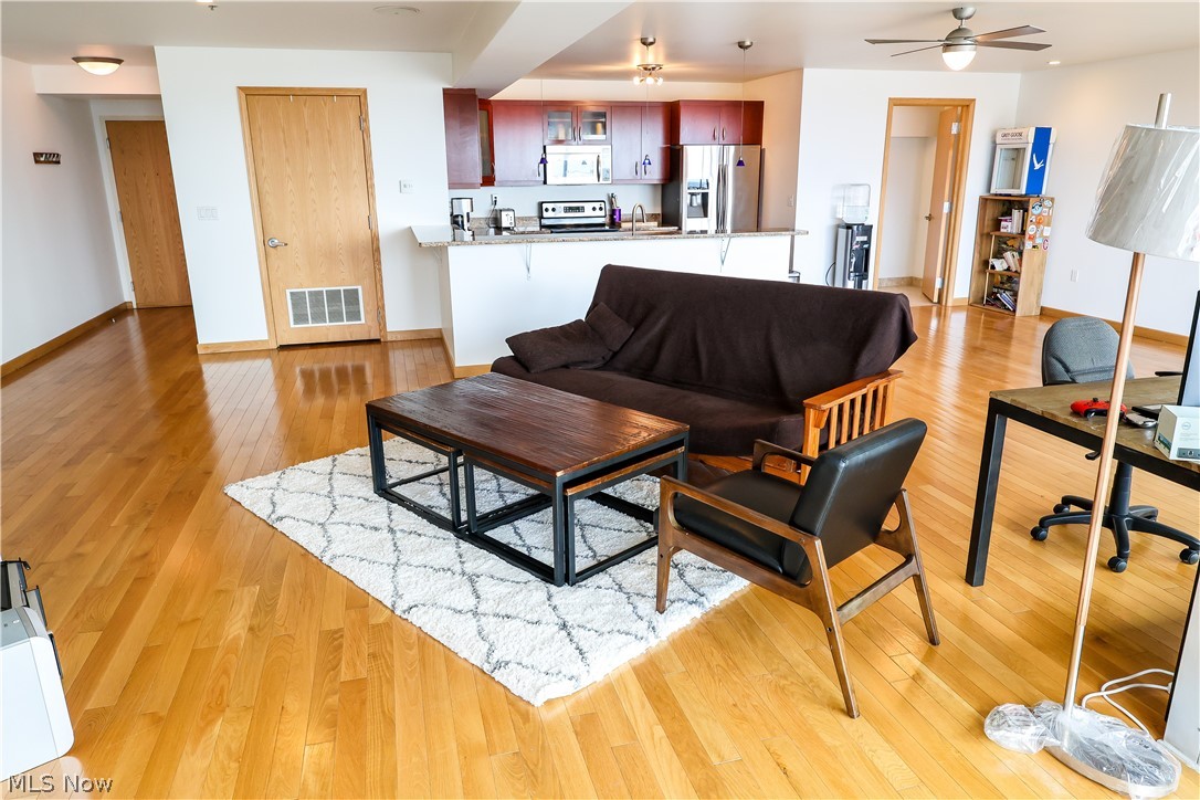 Pinnacle Condo - Residential