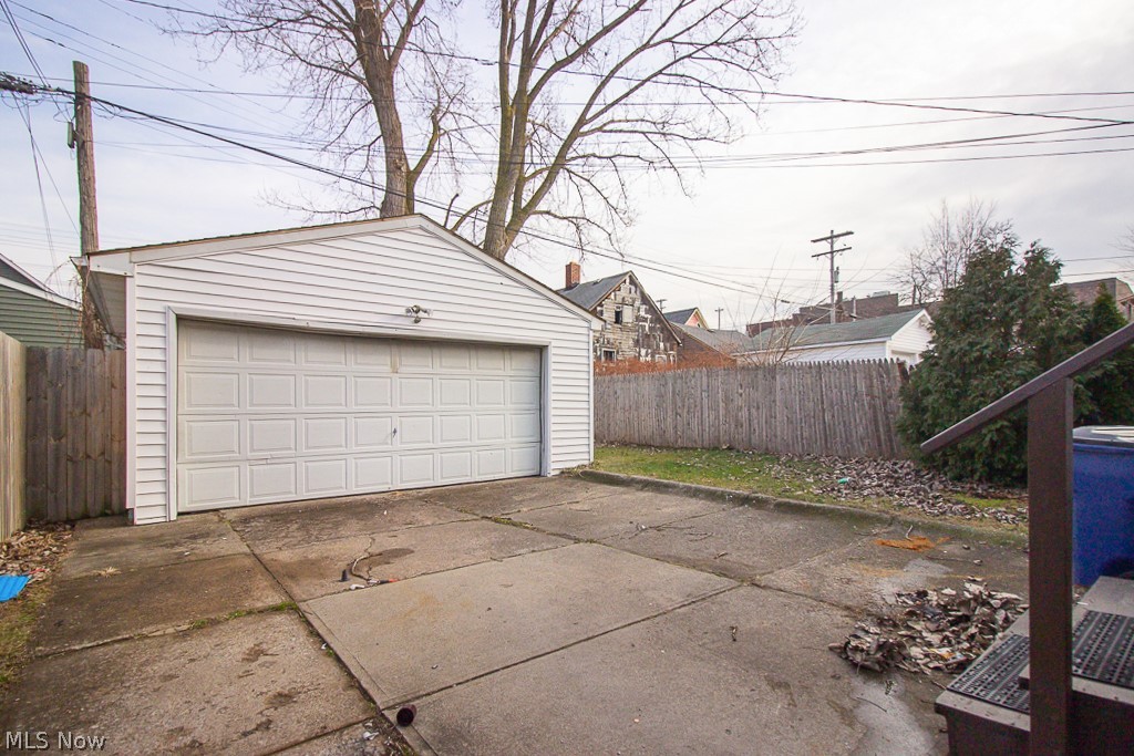 Eckart Algor & Marshalls - Residential Lease