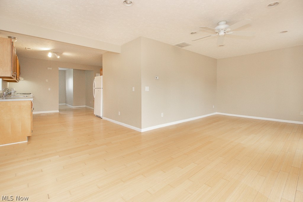 Eckart Algor & Marshalls - Residential Lease