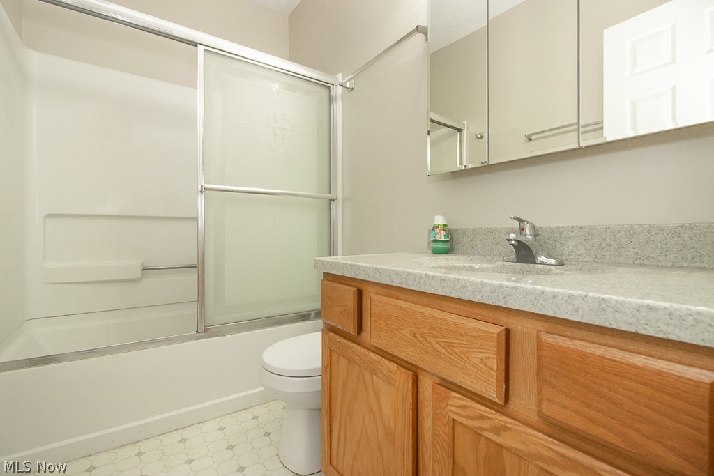 Eckart Algor & Marshalls - Residential Lease