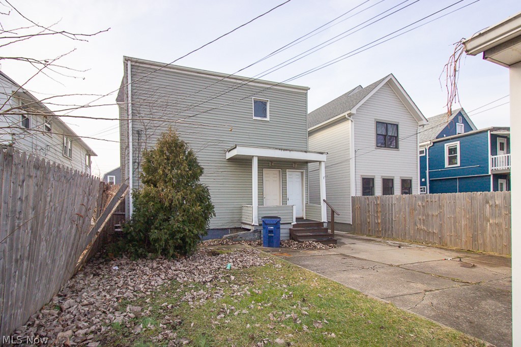 Eckart Algor & Marshalls - Residential Lease