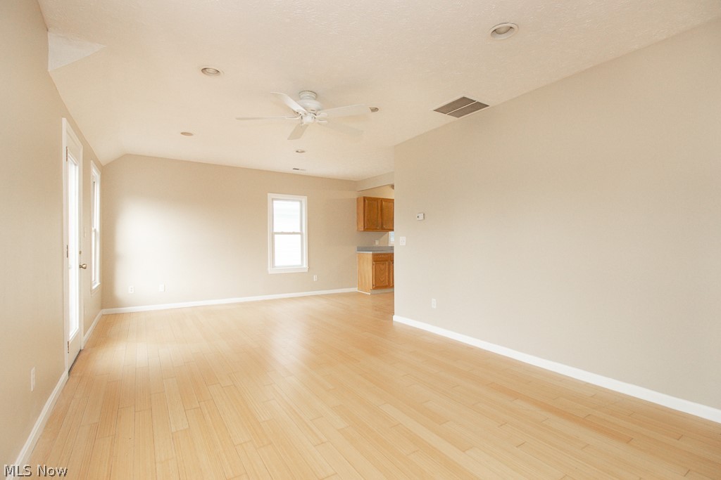 Eckart Algor & Marshalls - Residential Lease