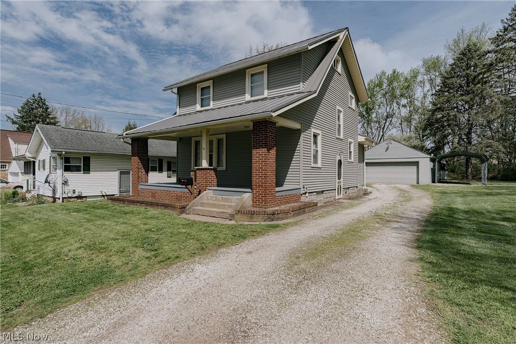 Photo of 120 Gail Avenue NE, Massillon, OH 44646 (MLS # 5201983)