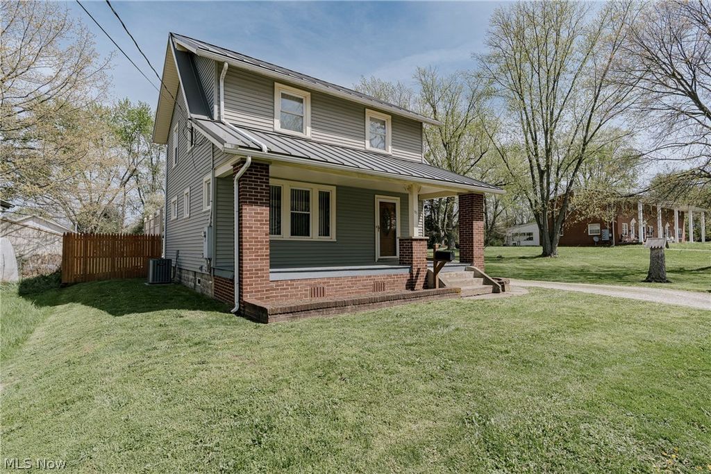 Photo of 120 Gail Avenue NE, Massillon, OH 44646 (MLS # 5201983)