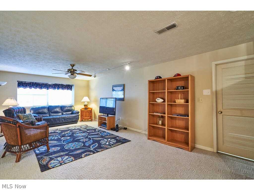 Shady Hollow - Residential