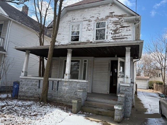 MUST SEE OPPORTUNITY TO OWN! This affordable property is priced to sell at just $12,600 and offers endless potential for those ready to bring it back to life. Located in Cleveland’s up-and-coming area, this property is perfect for a full renovation project, whether you're looking to flip, rent, or restore for long-term value.
Featuring four bedrooms and one bathroom, this property provides a blank slate for your customization and upgrades. The solid structure and spacious layout make it a great candidate for an income-producing rental or a personal residence with the right vision.
Conveniently situated near local amenities, major highways, and public transportation, this is an ideal opportunity for those looking to invest in Cleveland’s growing real estate market. Sold as-is—bring your contractor and your agent schedule your tour today!