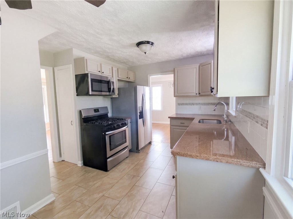 3659 Fenley Road