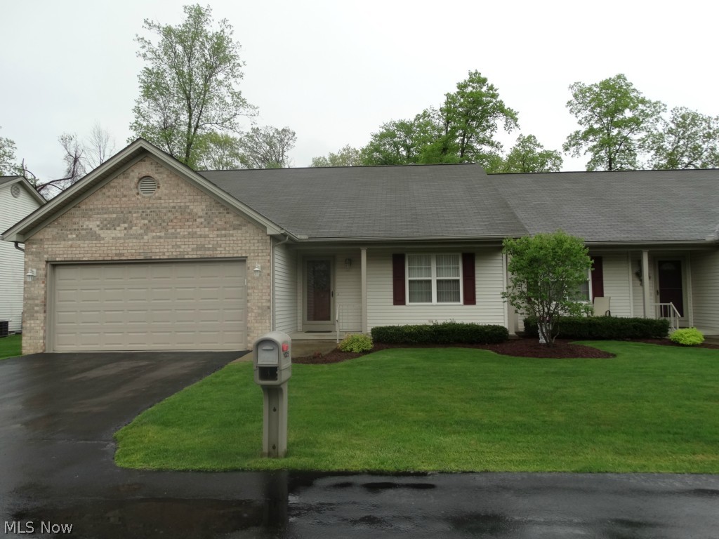 Absolutely immaculate condition condo with a large Master Bedroom and full basement. Sunroom overlooking a private wooded area, perfect for a relaxing evening. All appliances stay, including washer and dryer. You can move right into this one!