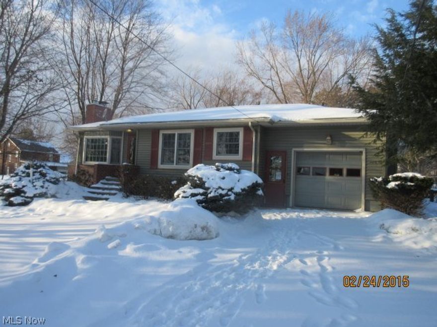 Darling 2 bedroom ranch, beautiful oak kitchen, spacious living room, attached garage, Florida room, full basement and more. Buyer must have pre-approval letter or proof of funds with all offers or no offers will be submitted. Buyer is assume all costs involved in replacing septic system per county health department regulations.  Home may not be occupied prior to taking proper steps with the health department.