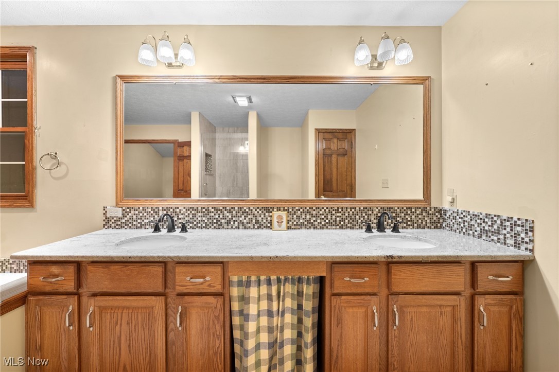 Woods of Williamsburg - Residential