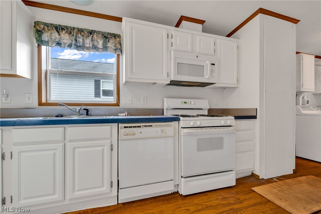 Lakeside Terrace - Residential