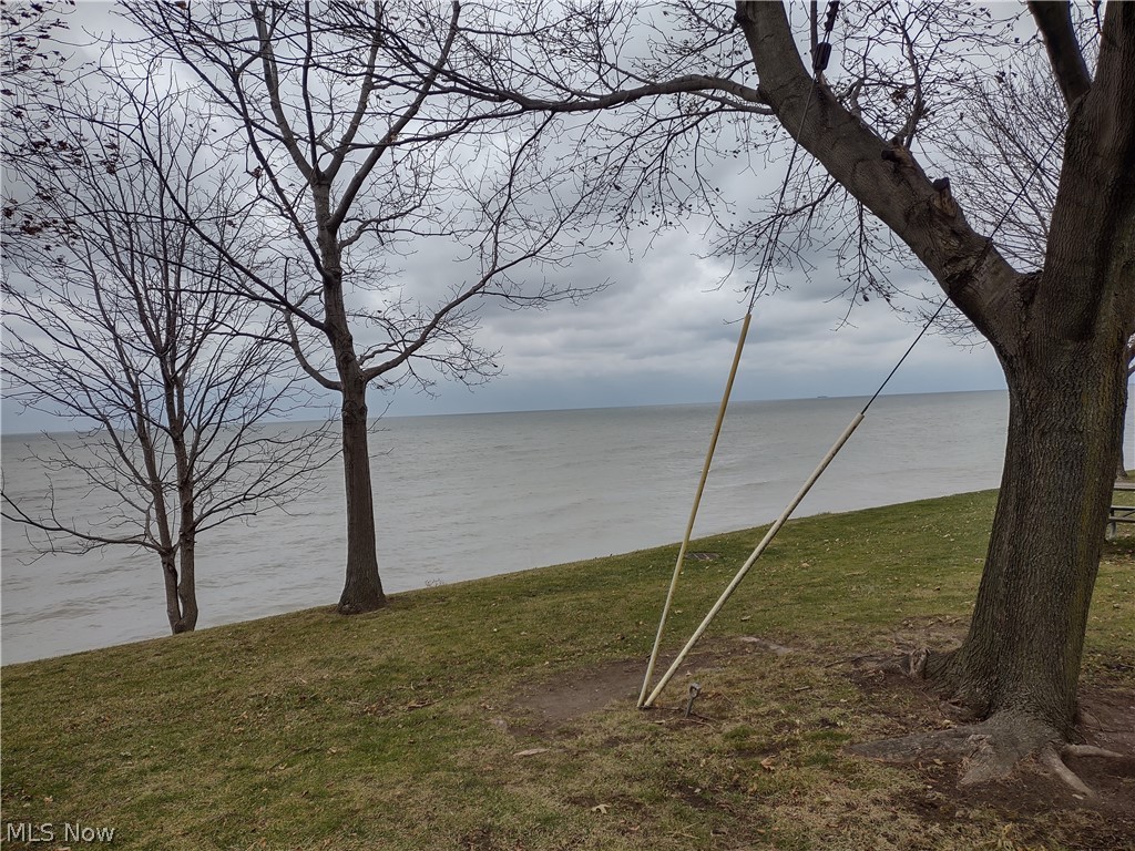 Willobee-On-The-Lake 03 - Residential Lease