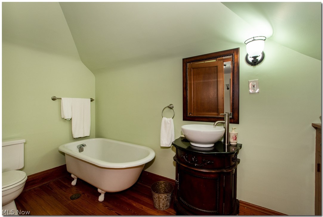 Shaker Heights Land Cos Sub - Residential