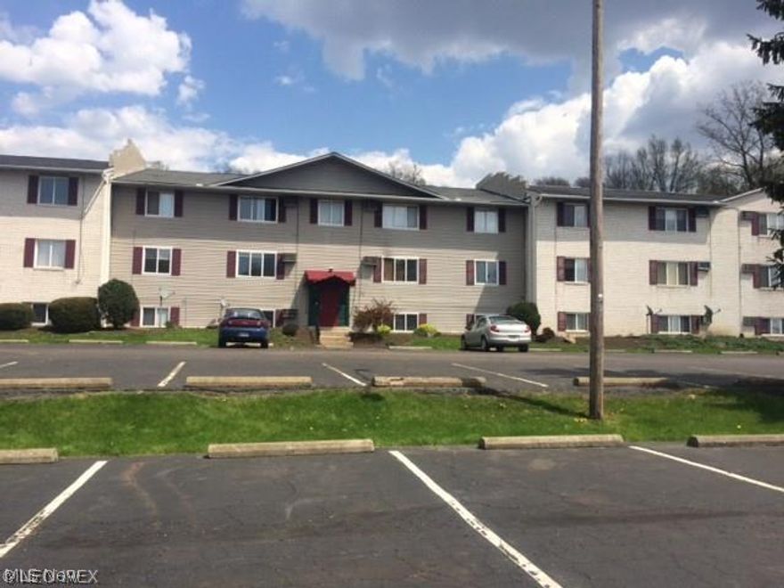 Two bedroom 1 bath available now for rent. Apartment complex has large common courtyard area with playground for kids, exercise room and on-site laundry facility. !!HALF OFF DEPOSIT with August/September MOVE IN!!! $50 application fee required. Background and eviction check is a must!!! Sorry No pets. Please call now for your showing.