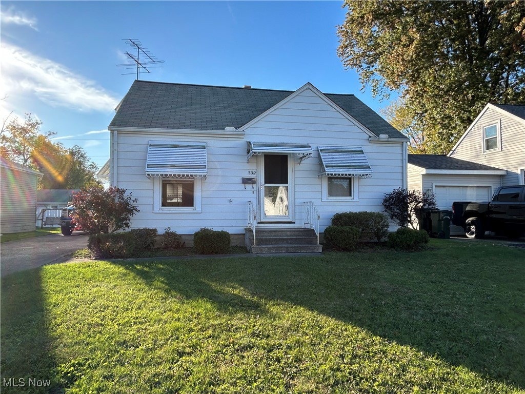 232 Hawthorne Street, Elyria, Ohio image 1