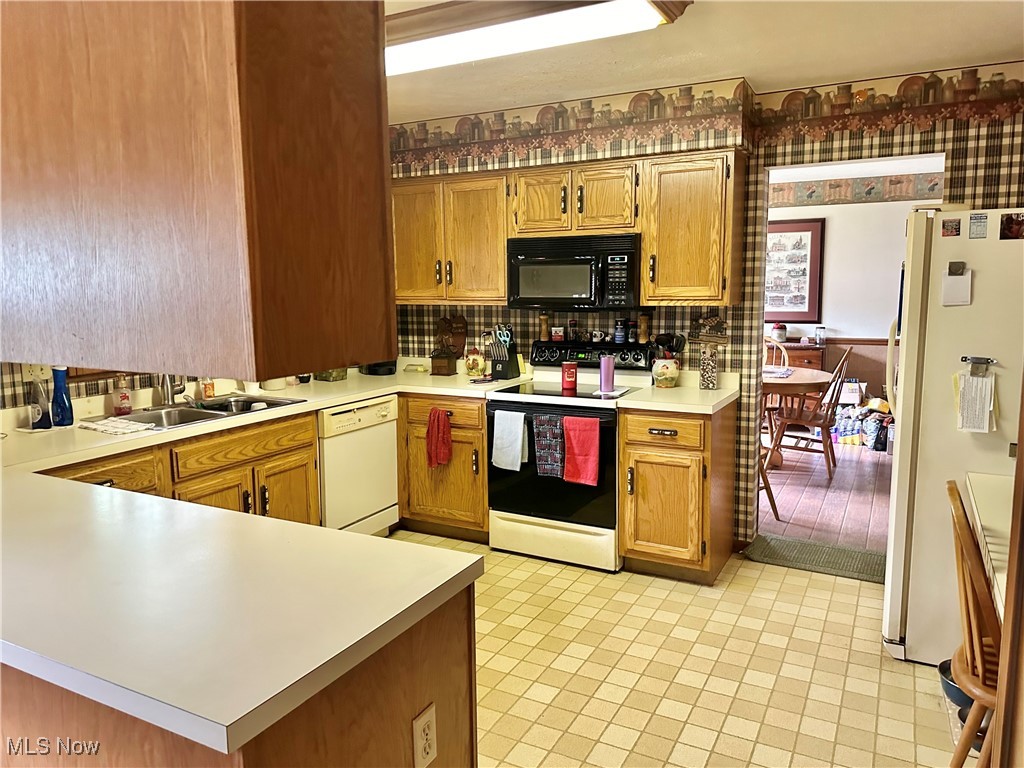 1025 Brimfield Drive, Medina, Ohio image 8