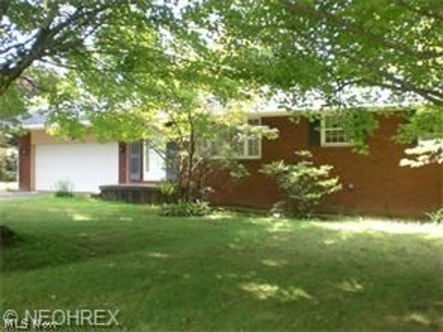 Well built home in a nice area on a dead end street. Living room/dining room share a two sided fireplace with gas logs. There is first floor laundry closet in the bathroom as well as a nice sized linen closet. Sunroom off the dining room. The bsement has a area that was used as 3rd bedroom, 3/4 bath and a walk out entrance to the back yard.