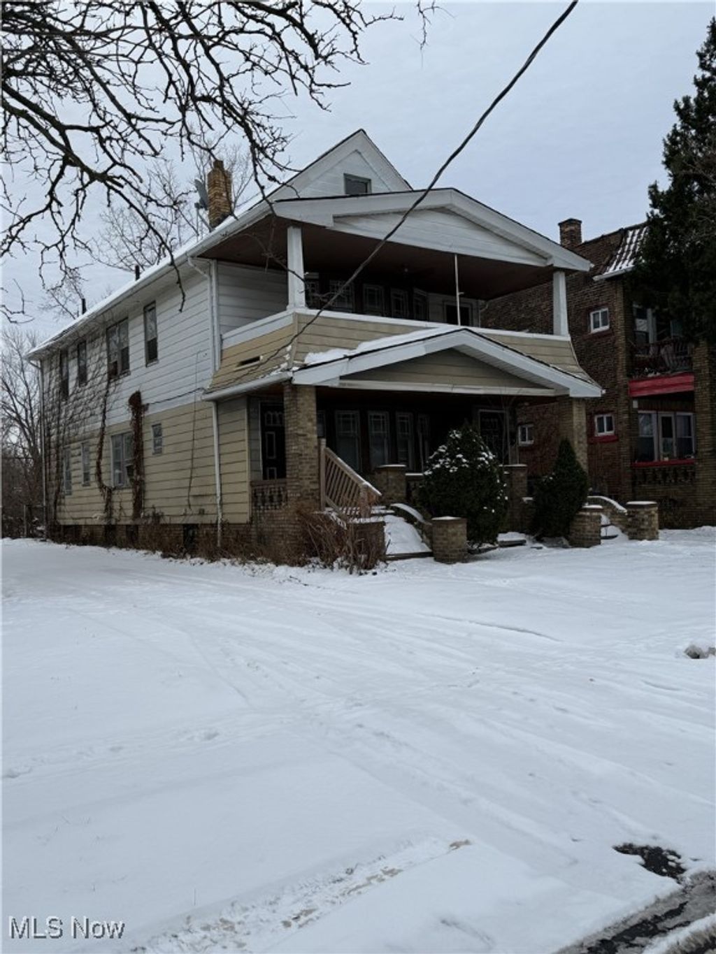 Photo of 991 E 143rd Street, Cleveland, OH 44110 (MLS # 5177470)