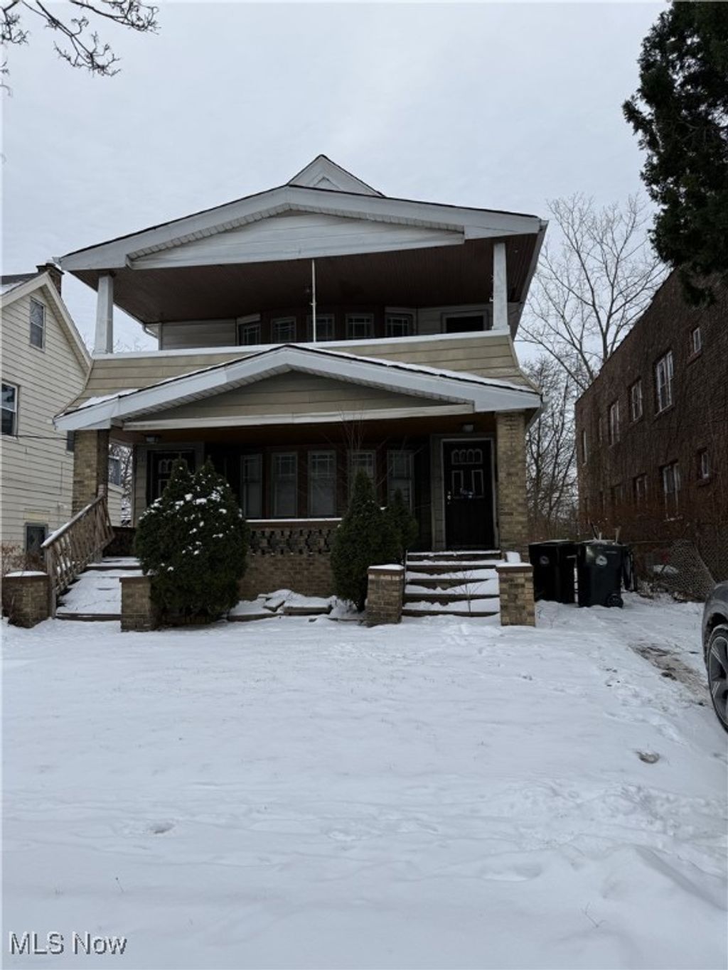 Photo of 991 E 143rd Street, Cleveland, OH 44110 (MLS # 5177470)