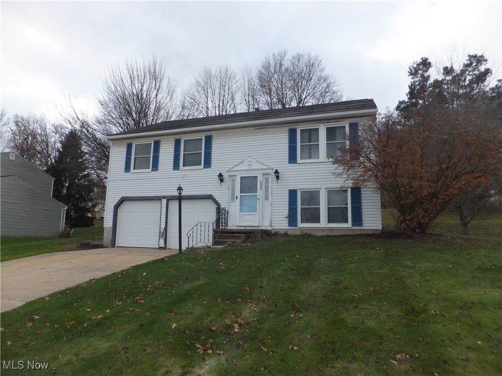 2436 Silver Springs Drive, Stow, Ohio image 1