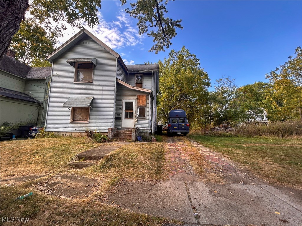 Attention Investors! 3 bedrooms with 1 bath home. Has potential to be a duplex. Full basement with plumbing for 2nd bath. Home being sold AS IS