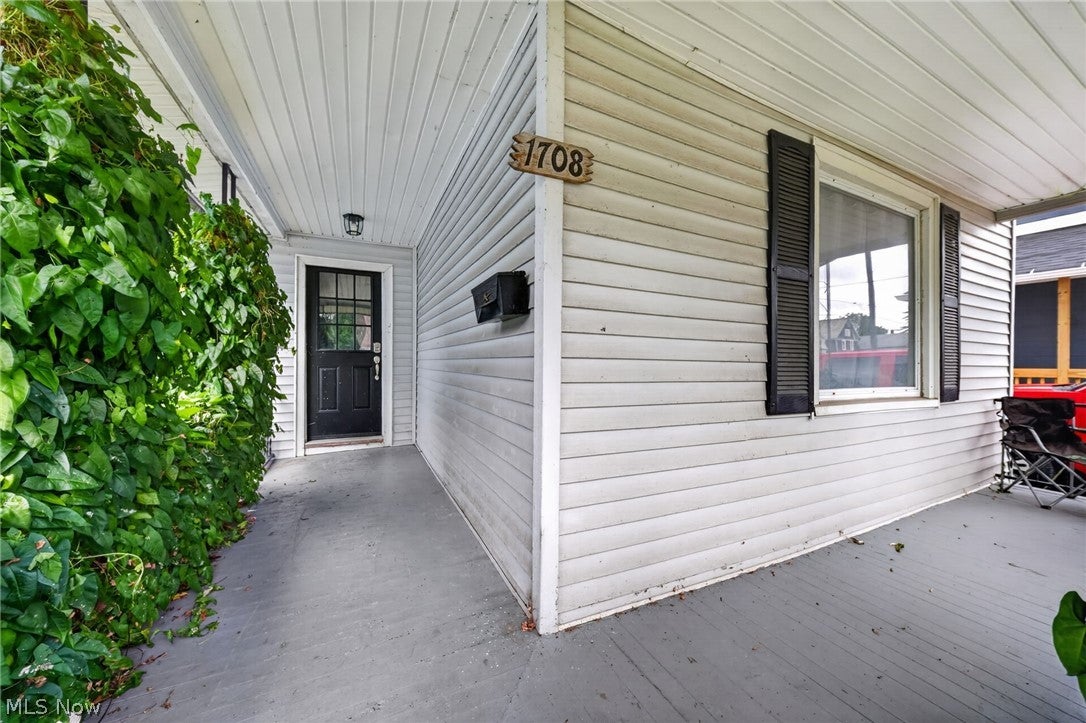 1708 W 6th Street