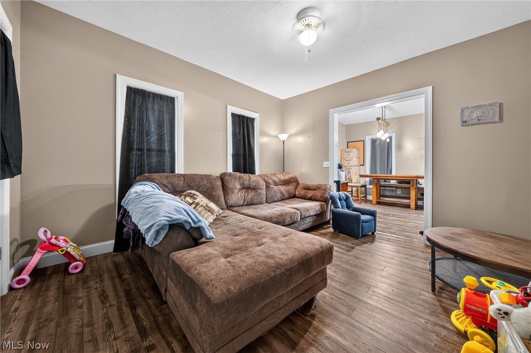 1708 W 6th Street