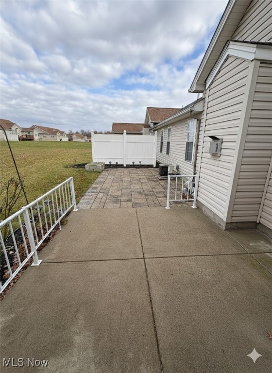 Country Mdws Lk Condo - Residential