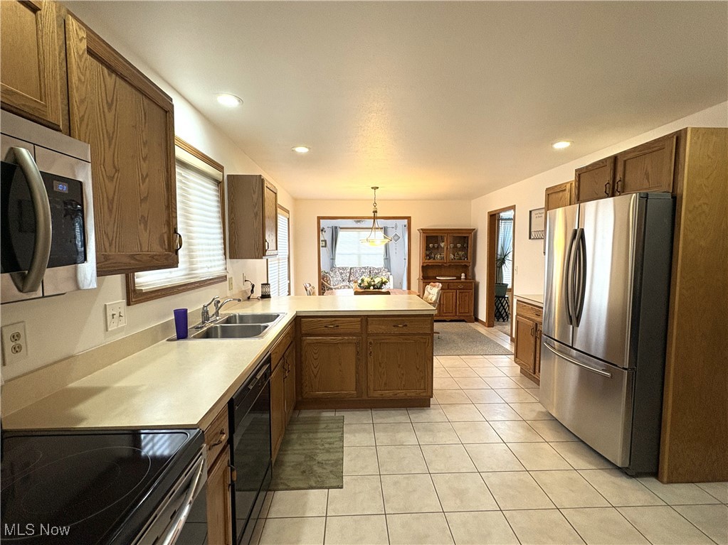 Country Mdws Lk Condo - Residential