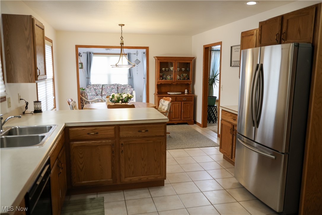 Country Mdws Lk Condo - Residential