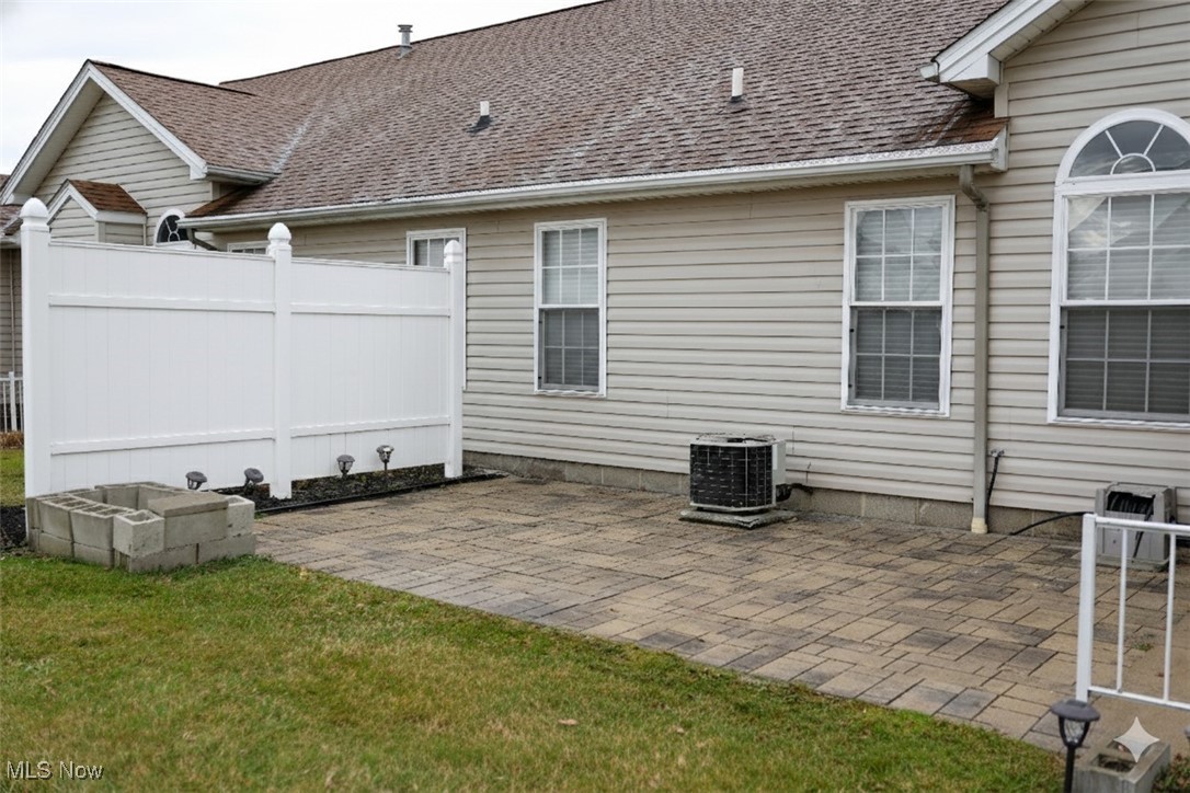 Country Mdws Lk Condo - Residential