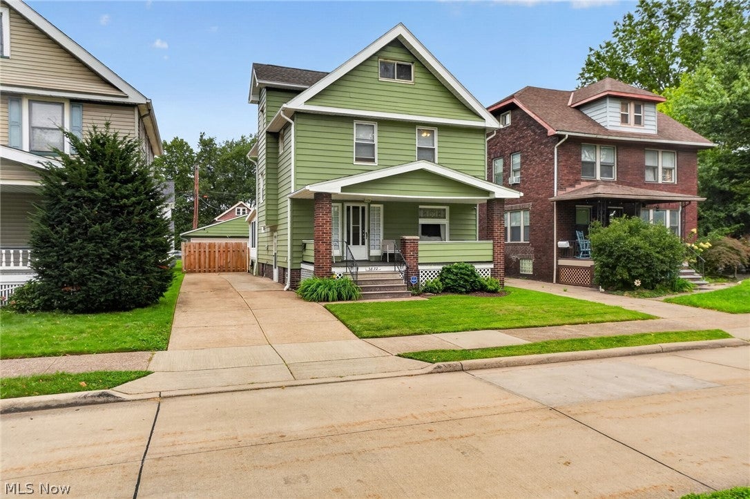 3872 E 40th Street