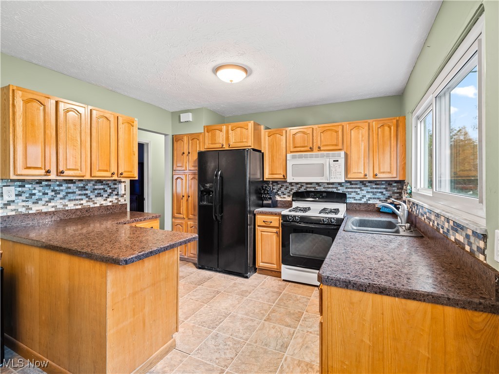 K & L Bldrs Inc Oxford Park - Residential