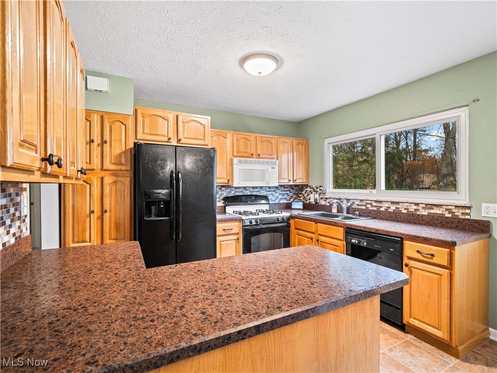 K & L Bldrs Inc Oxford Park - Residential