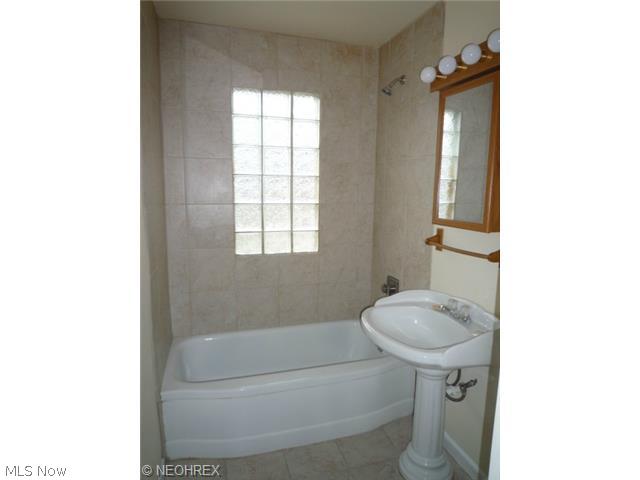 Benton Homes - Residential Lease