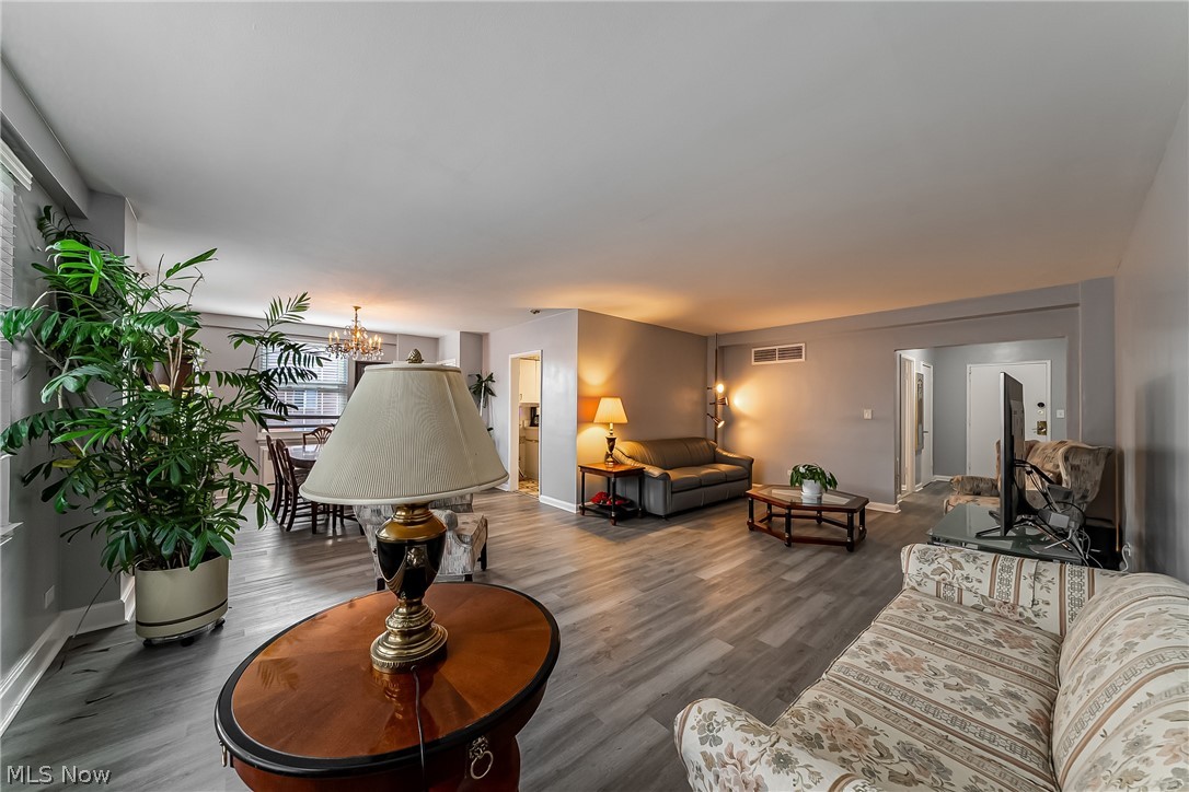 South Park Manor - Residential