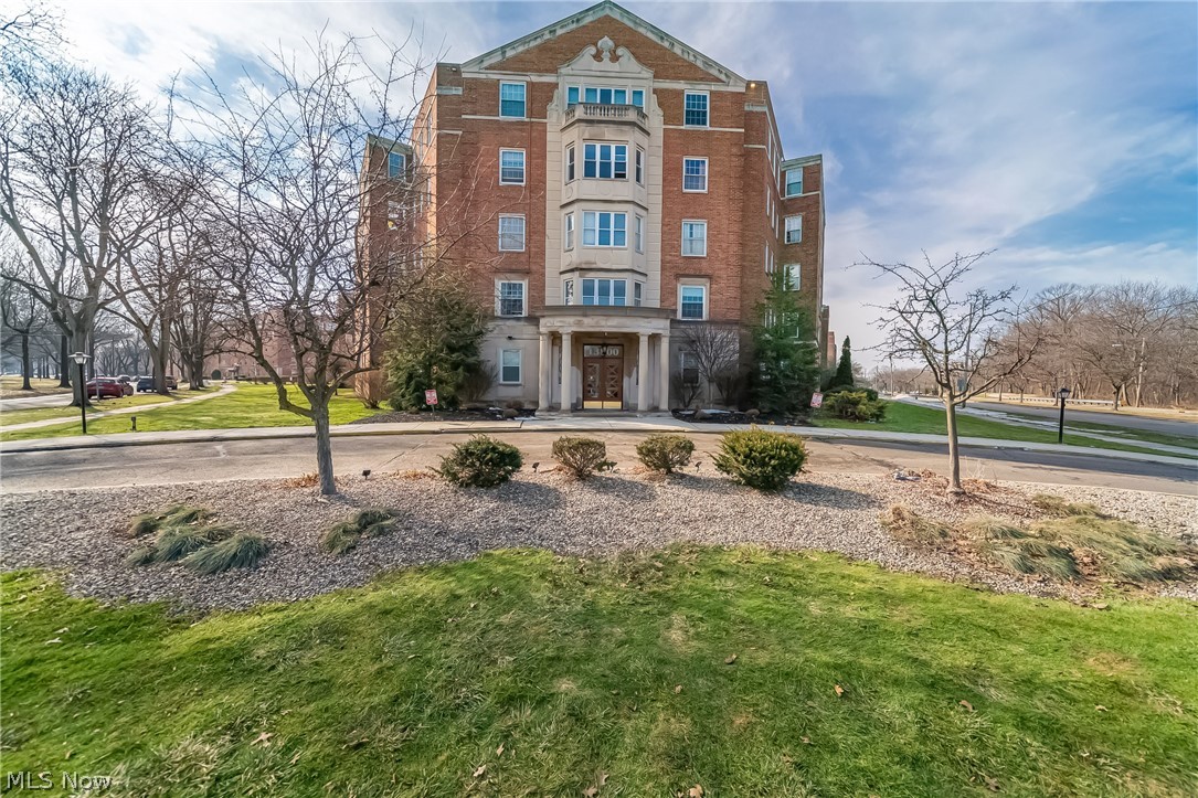 South Park Manor - Residential