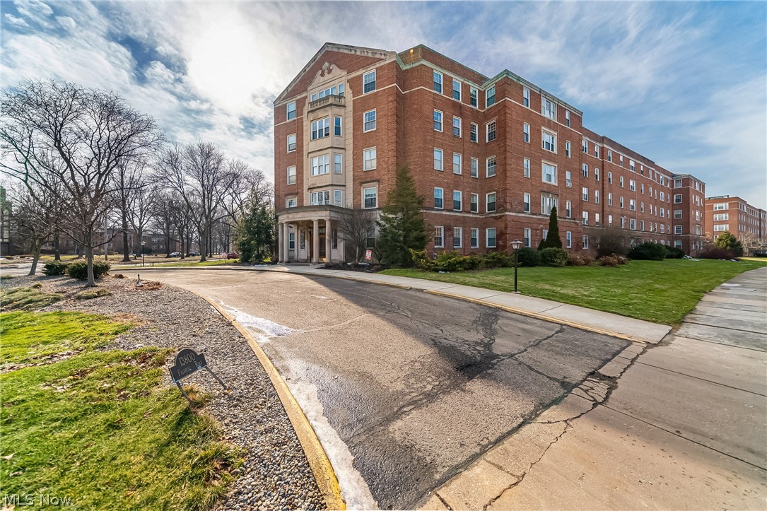 South Park Manor - Residential