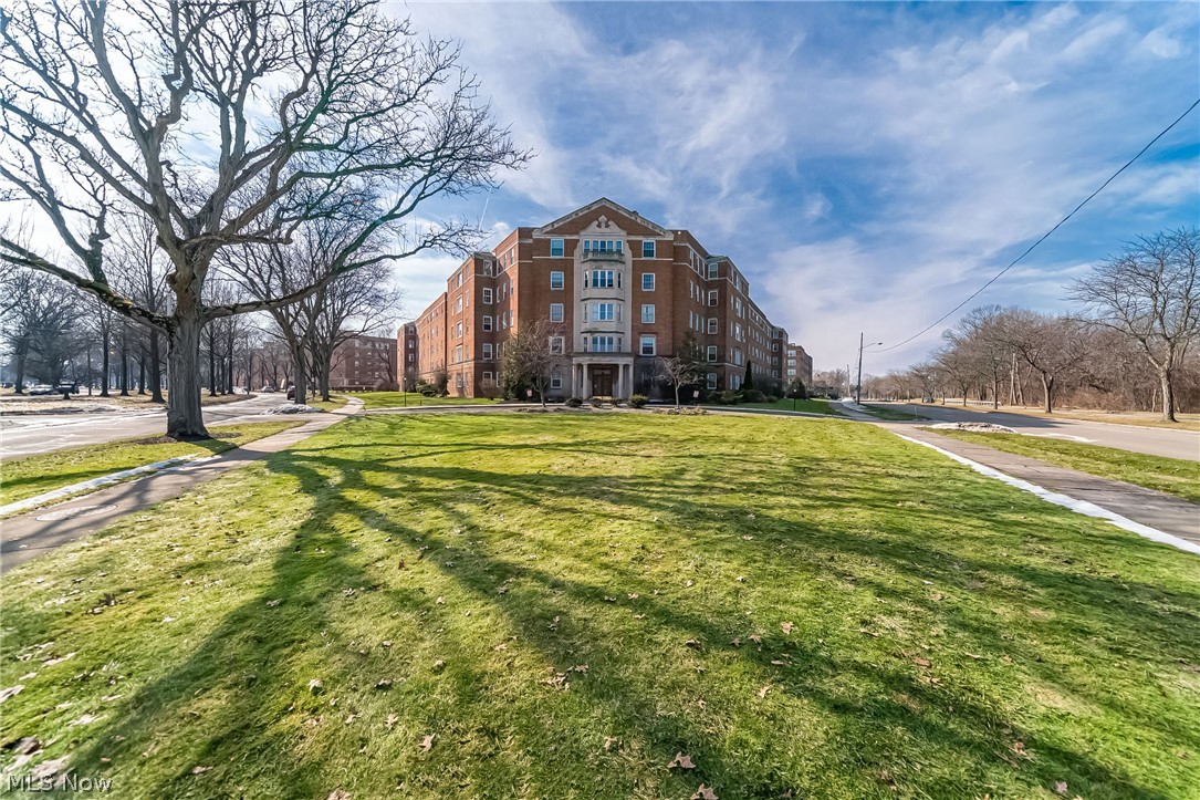 South Park Manor - Residential