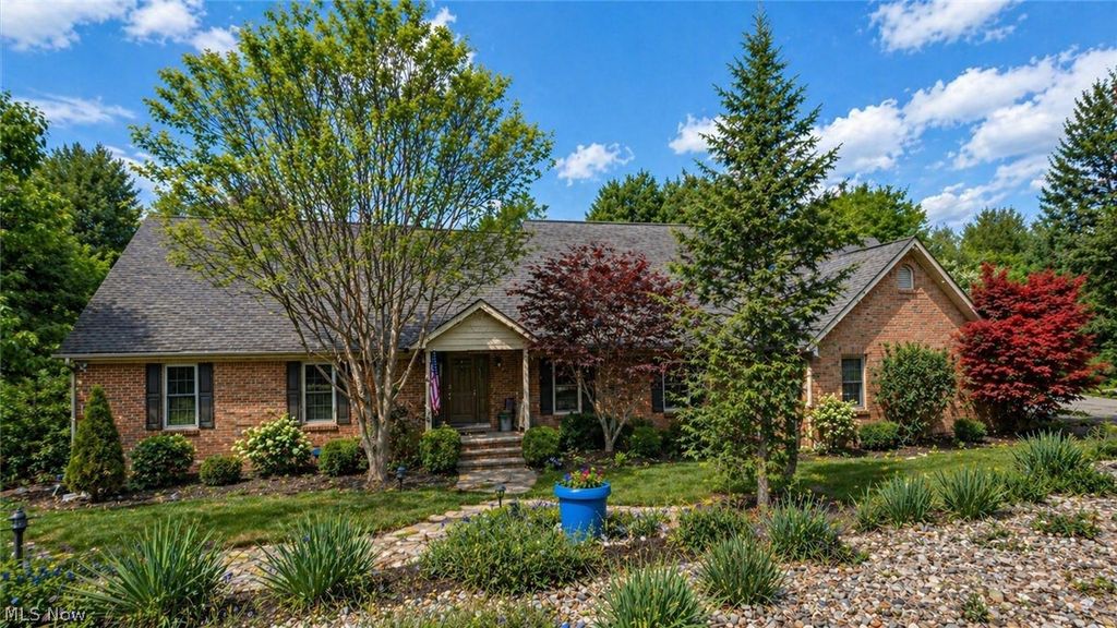 Photo of 2945 Ash Meadows Boulevard, Zanesville, OH 43701 (MLS # 5204736)