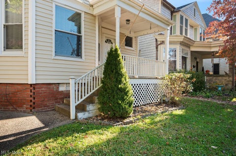 Tiny photo for 828 2nd Street St, Marietta, OH 45750 (MLS # 5257066)