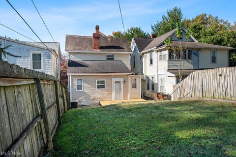 Tiny photo for 828 2nd Street St, Marietta, OH 45750 (MLS # 5257066)