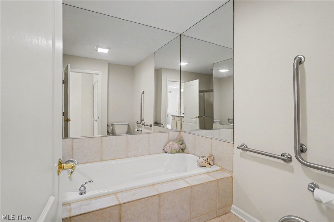 Lakes Aurora - Residential