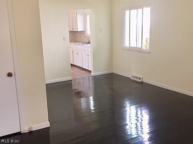 Field Garden 01 - Residential Income