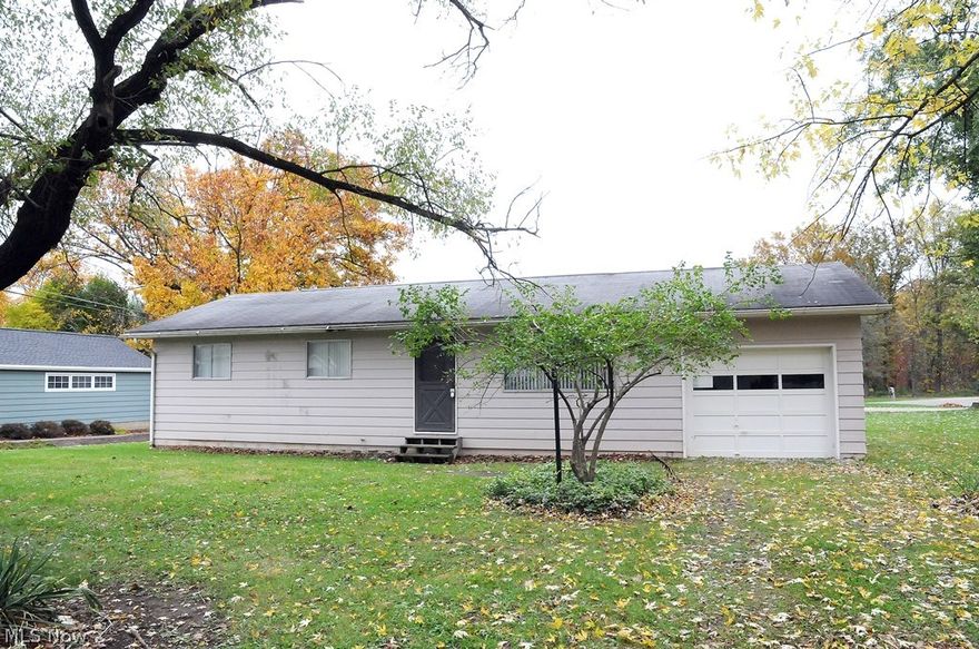 A diamond in the rough is the best way to describe this little jewel. With a little TLC you can have a darling home. The full basement is ready for your imagination. You can live in this house while you make it your home. Call now to view.... It won't last long!