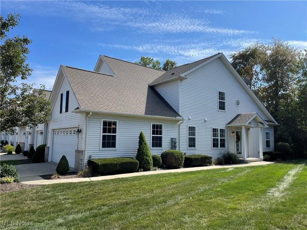 Photo of 772 Wildberry Circle, Avon Lake, OH 44012 (MLS # 5181117)