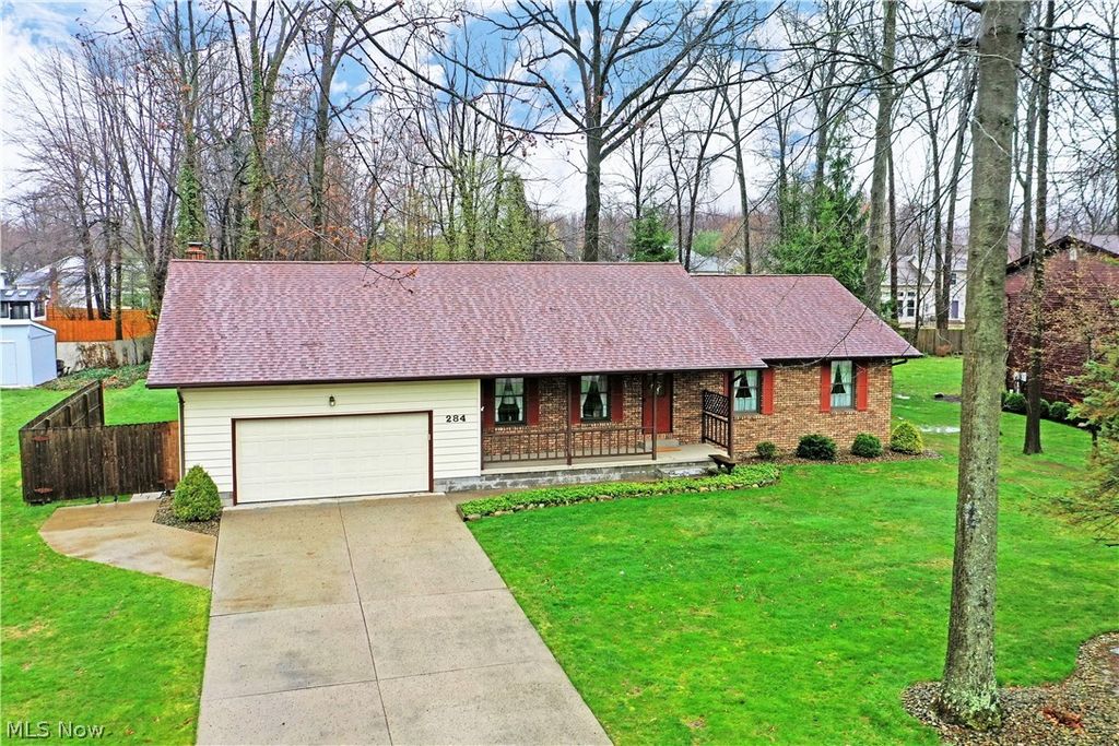 Photo of 284 Wae Trail, Cortland, OH 44410 (MLS # 5198345)