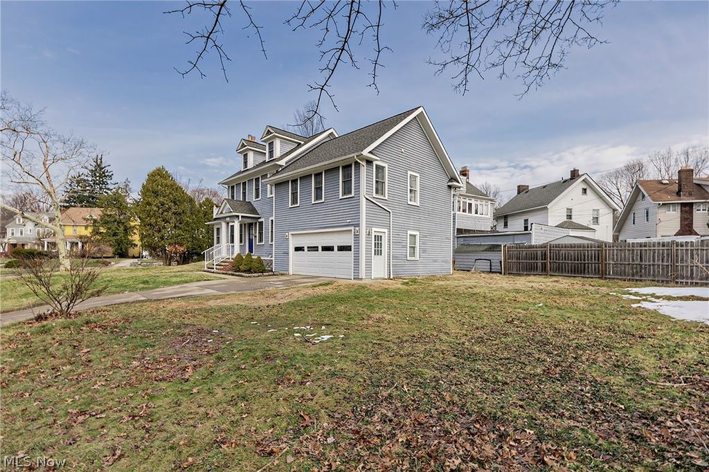 Photo of 917 Brunswick Road, Cleveland Heights, OH 44112 (MLS # 5187336)