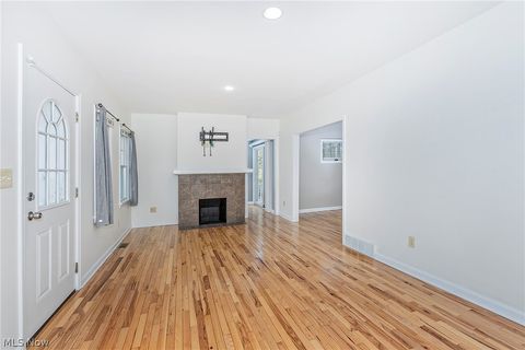 Tiny photo for 917 Brunswick Road, Cleveland, OH 44112 (MLS # 5187336)