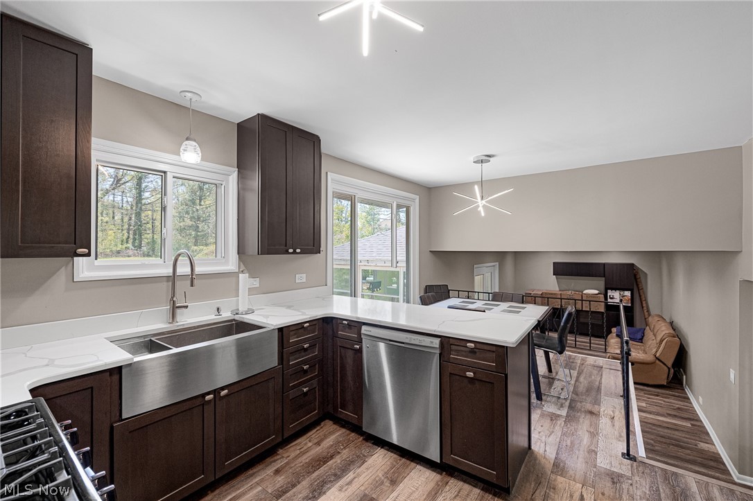 Suburban Quality Dev Co Bainbr - Residential